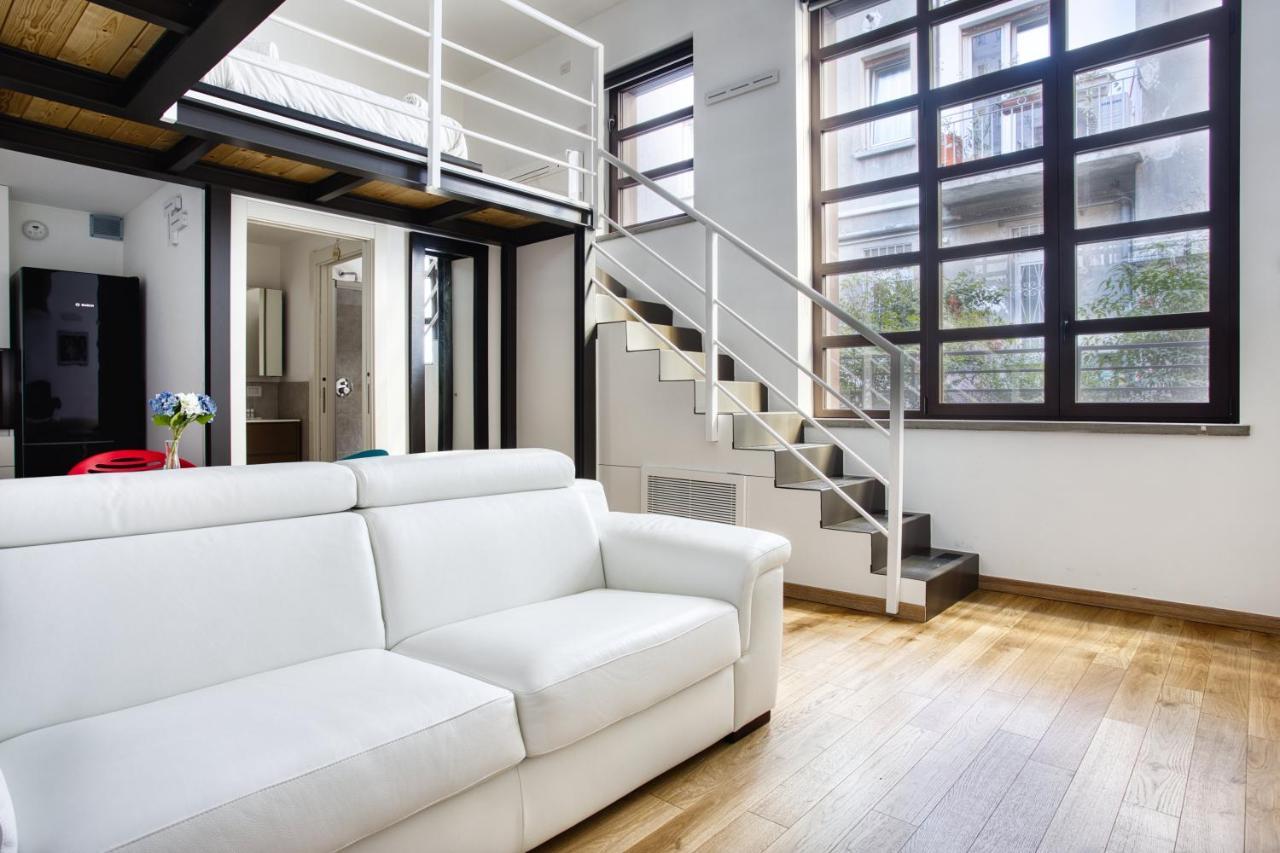 ミラノJoivy Charismatic 1-Bed Flat With Parkingアパートメント エクステリア 写真