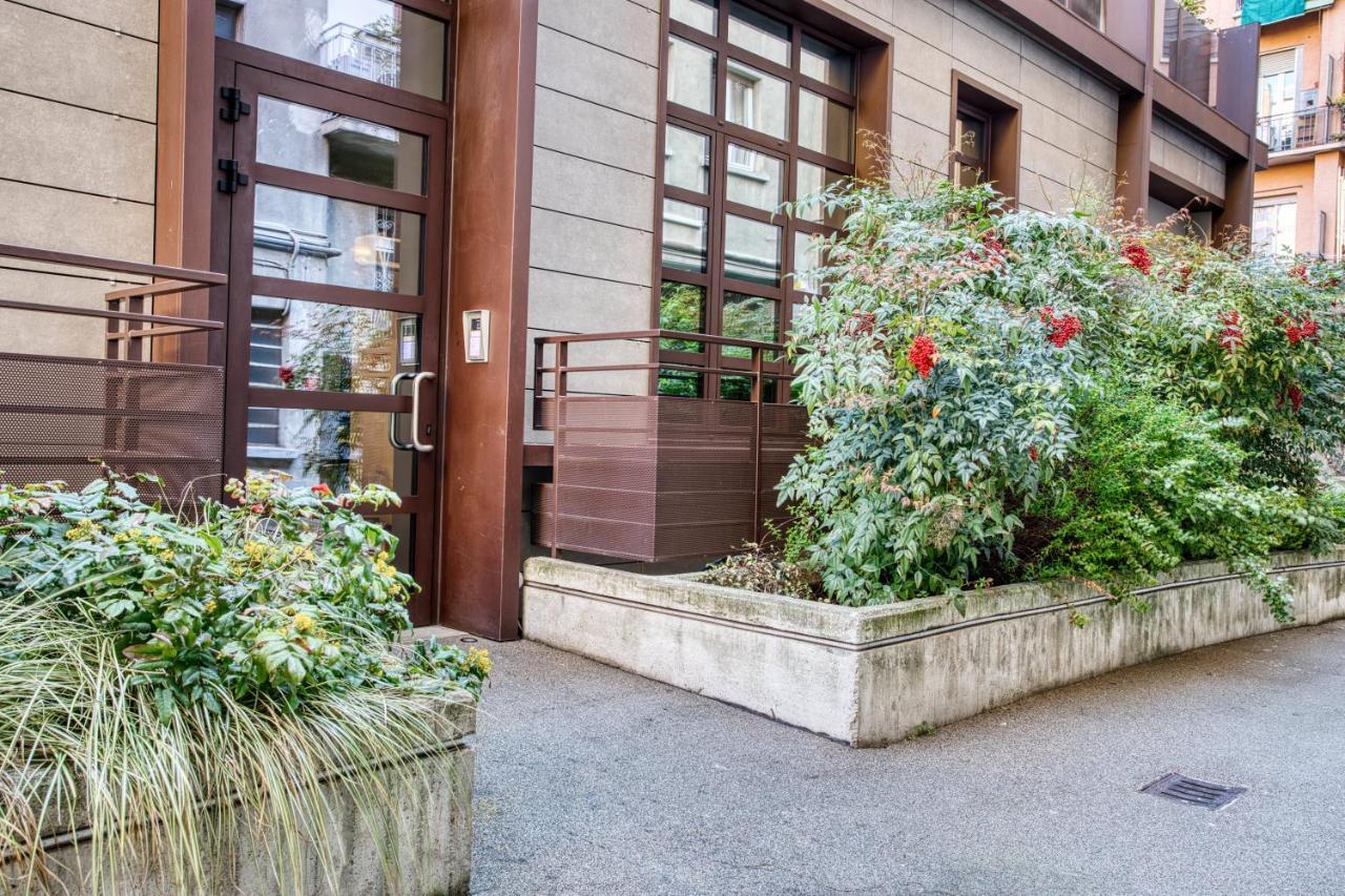 ミラノJoivy Charismatic 1-Bed Flat With Parkingアパートメント エクステリア 写真